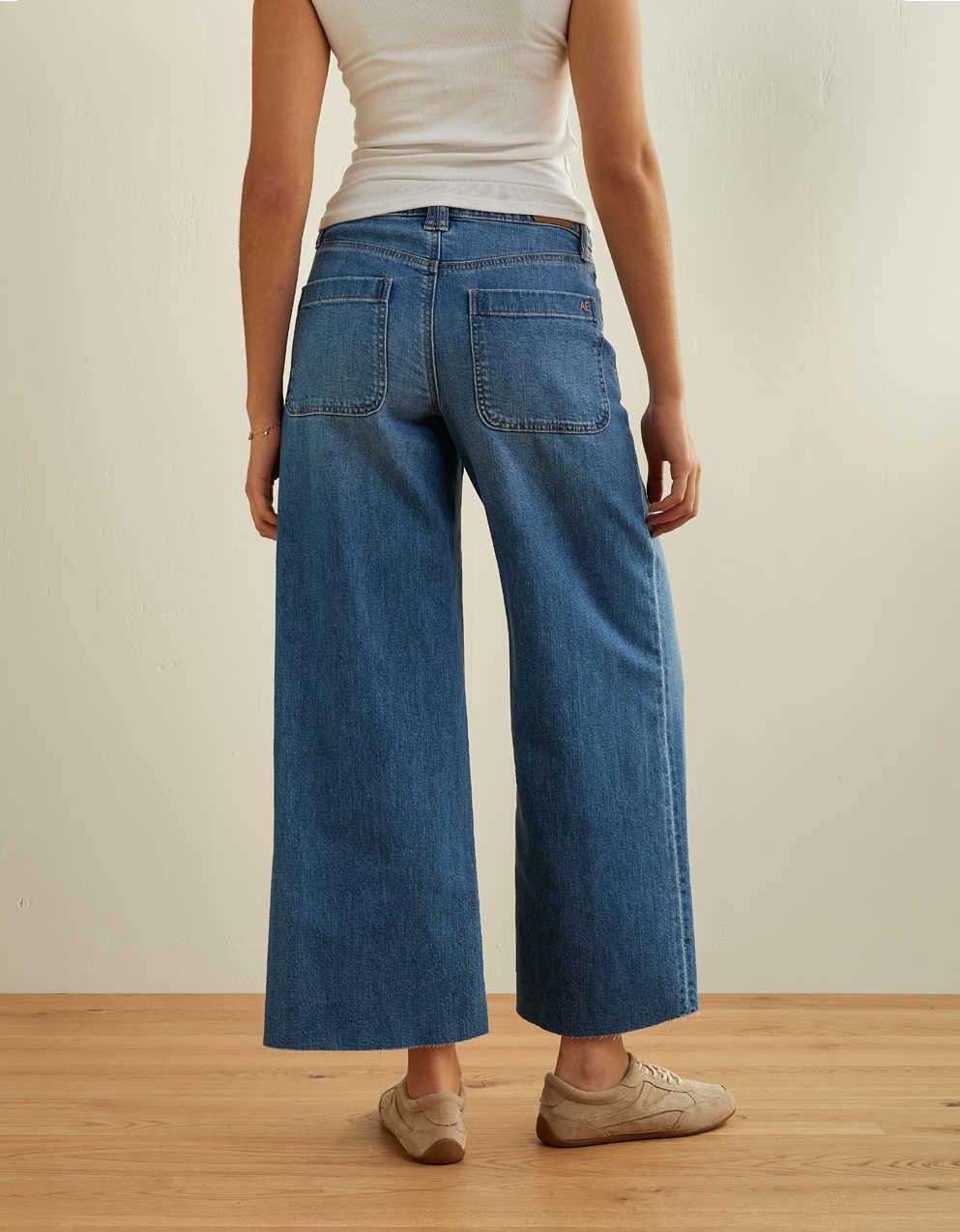 AE Super High-Waisted Ultra Wide-Leg Jean