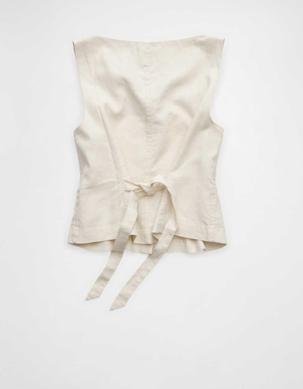 AE Linen-Blend High-Neck Vest