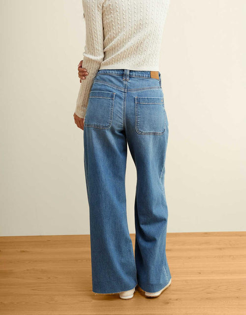 AE Super High-Waisted Ultra Wide-Leg Jean