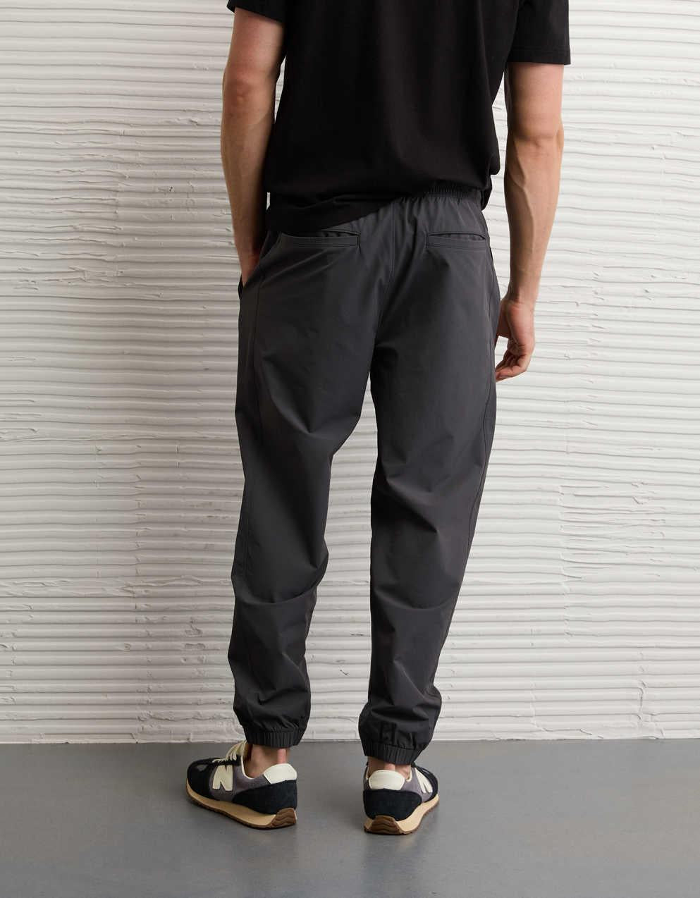 AE 24/7 Tech Hybrid Jogger