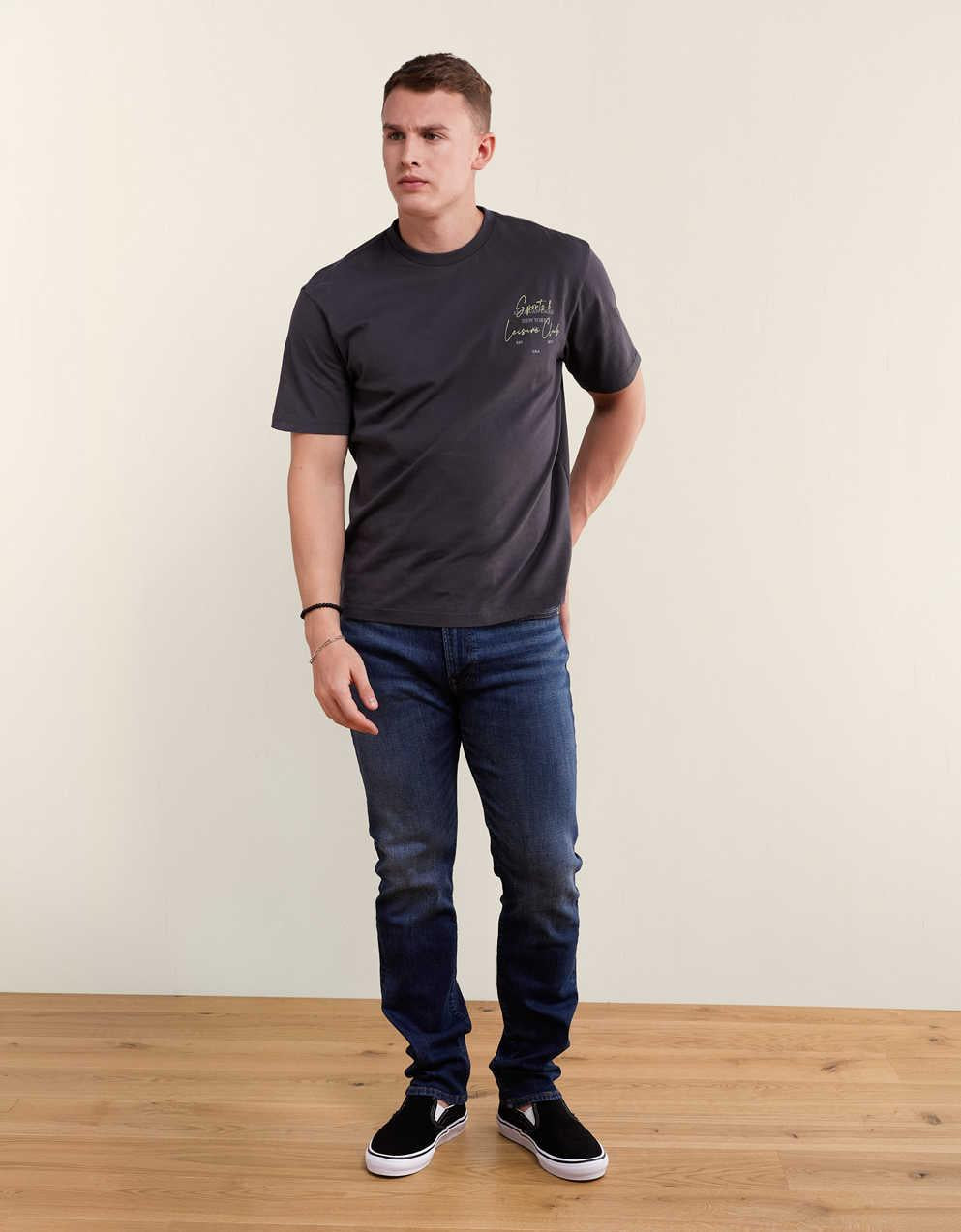 AE Standard Fit Graphic T-Shirt